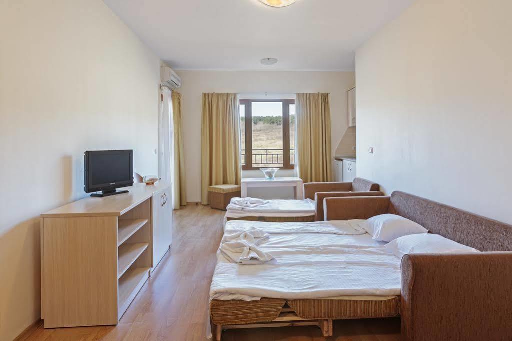 Serena Residence Aparthotel Sozopol Exterior photo